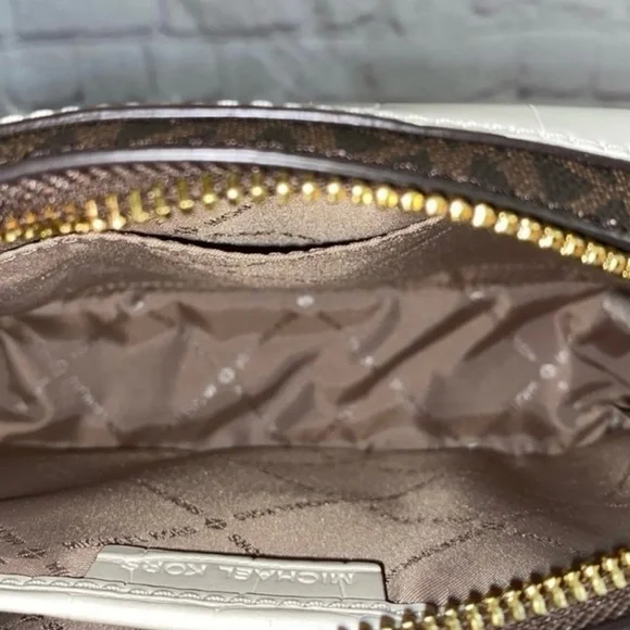 Michael Kors THEODORA Xbody/JET SET Wallet 2pc Set - Picture 3 of 8